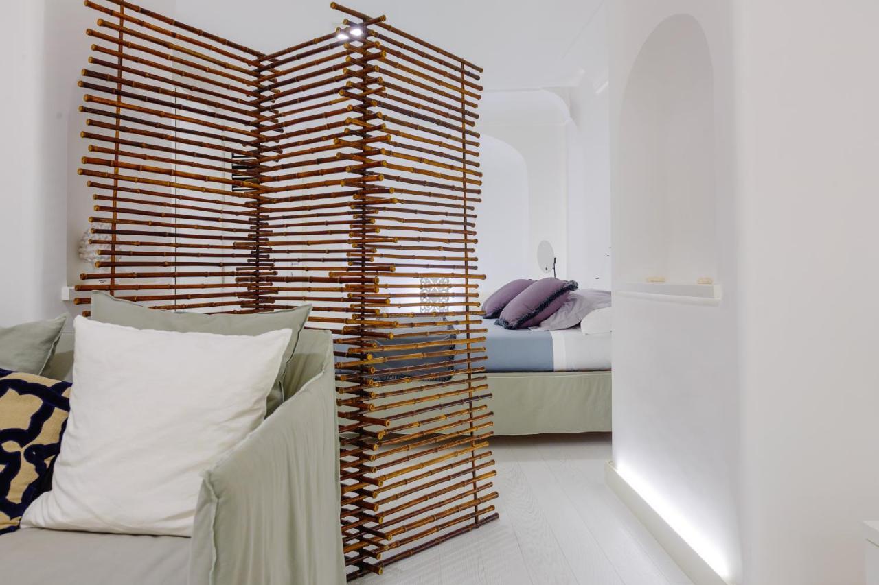 White Stylish Apartment 3 ヴィーコ・エクエンセ エクステリア 写真